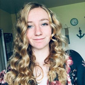 Meet your Posher, Mayce